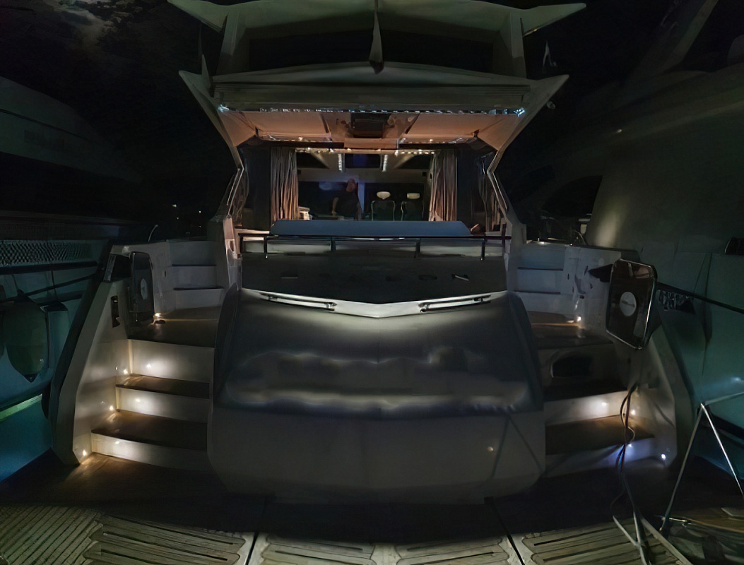 Продается моторная яхта Galeon 700 Skydeck